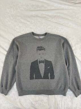 Justen Timberlake Heather Gray Crew Neck Sweatshirt Large Jerzees Nublend